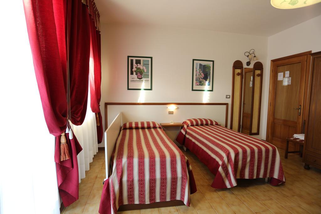 Hotel Vignola Assisi Exterior foto