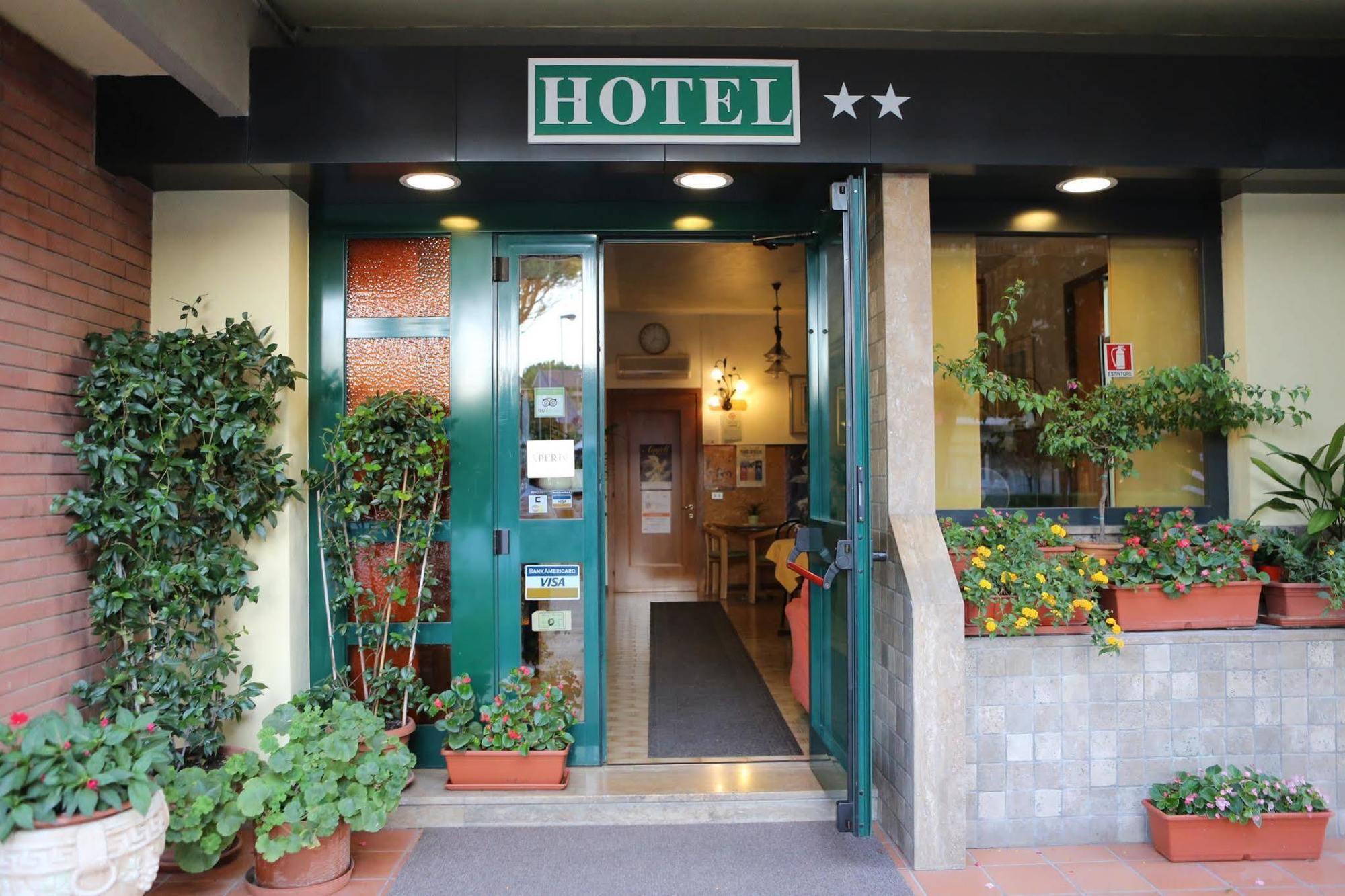 Hotel Vignola Assisi Exterior foto
