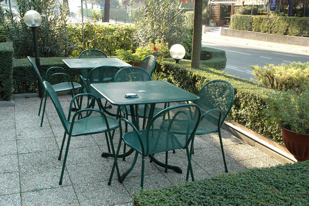 Hotel Vignola Assisi Exterior foto